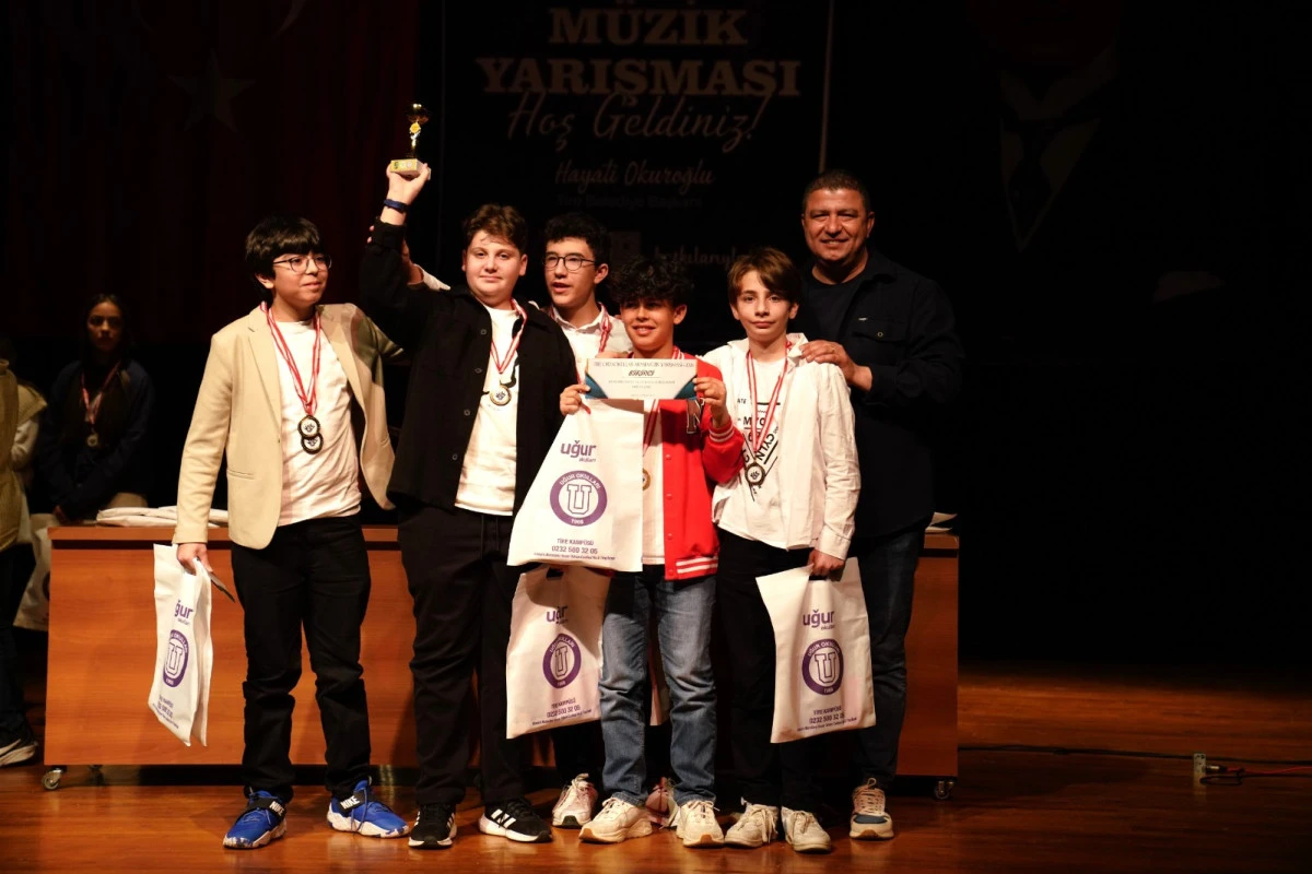 Gen&ccedil; yetenekler, performanslarıyla b&uuml;y&uuml;ledi