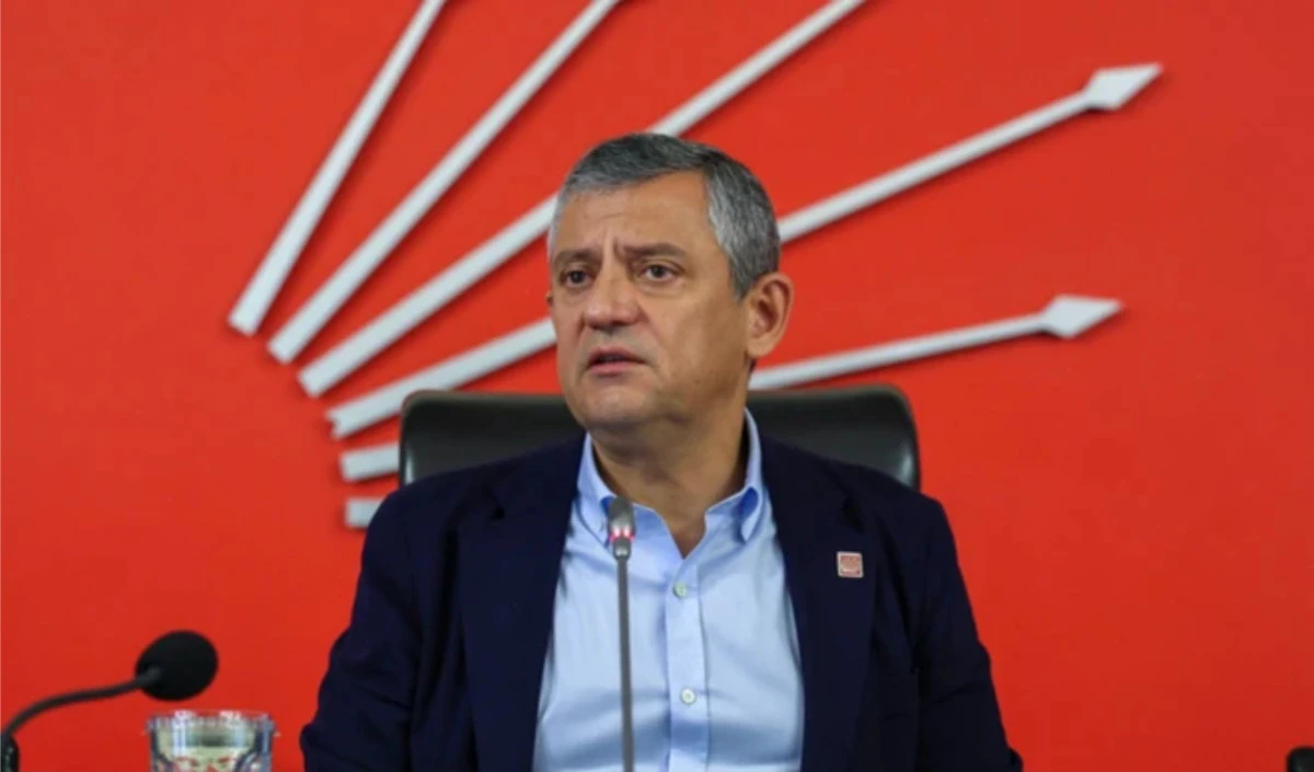 &Ouml;zg&uuml;r &Ouml;zel, Olağan&uuml;st&uuml; Kurultay İ&ccedil;in Yeterli İmzayı Topladı
