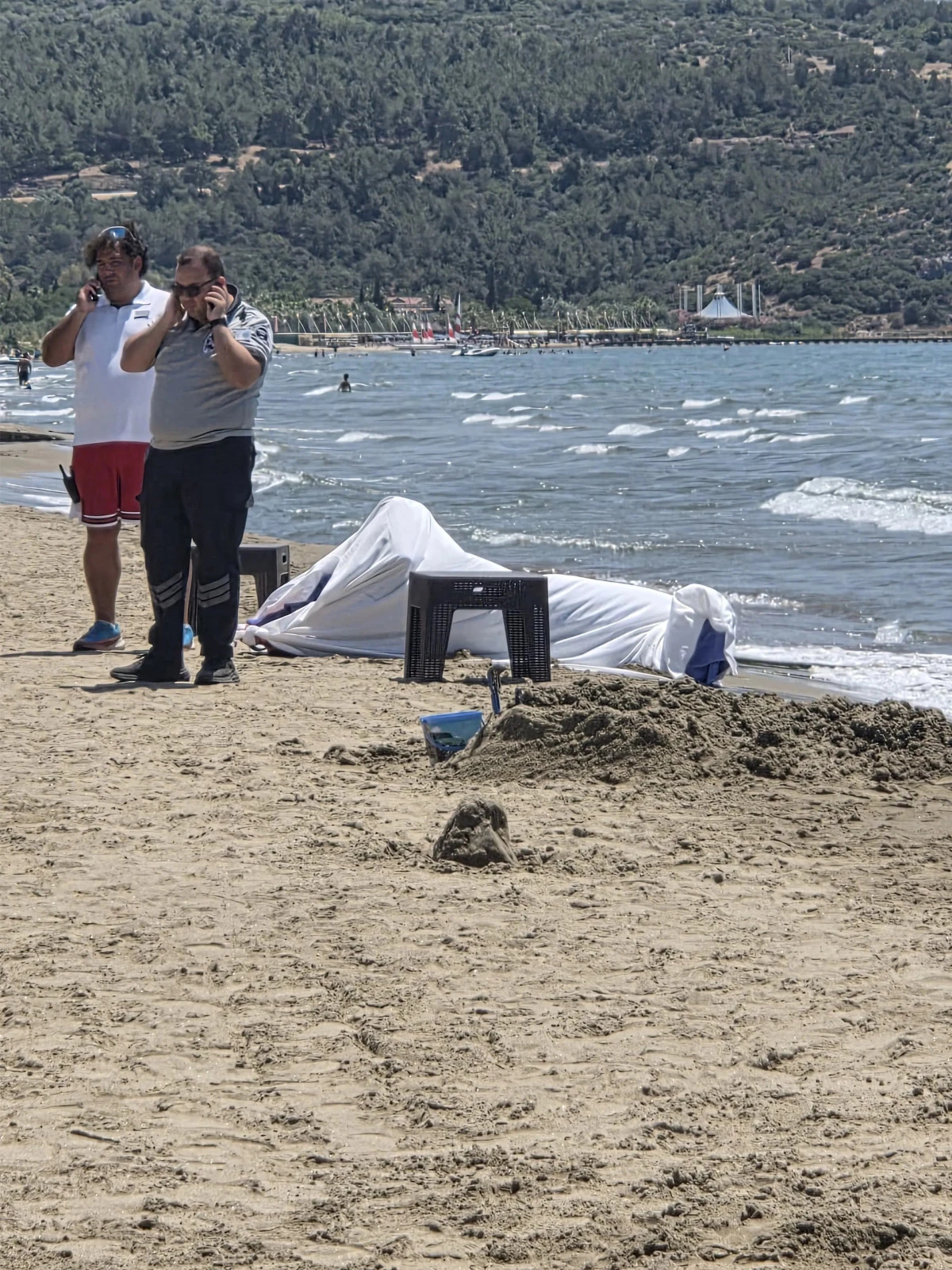 Pamucak Sahili'nde Erkek Cesedi Bulundu!