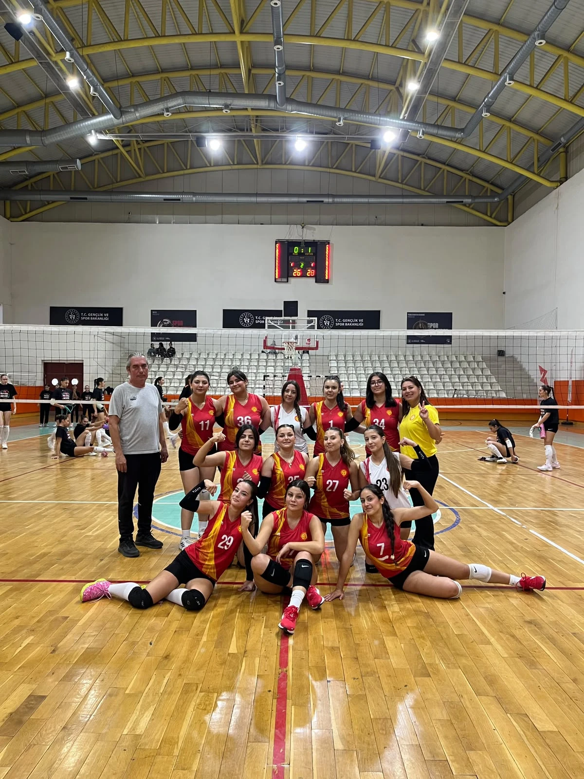 Tire Belediye Spor&rsquo;un gen&ccedil; sultanlarından g&uuml;zel galibiyet