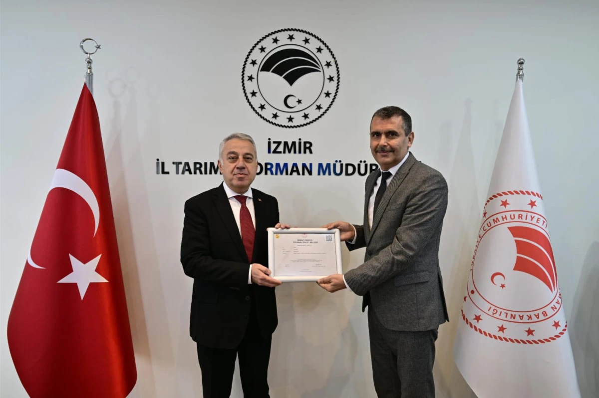 Tire S&uuml;t Kooperatifi&rsquo;ne Bir Kez Daha 1. Derece Tarımsal &Ouml;rg&uuml;t Unvanı