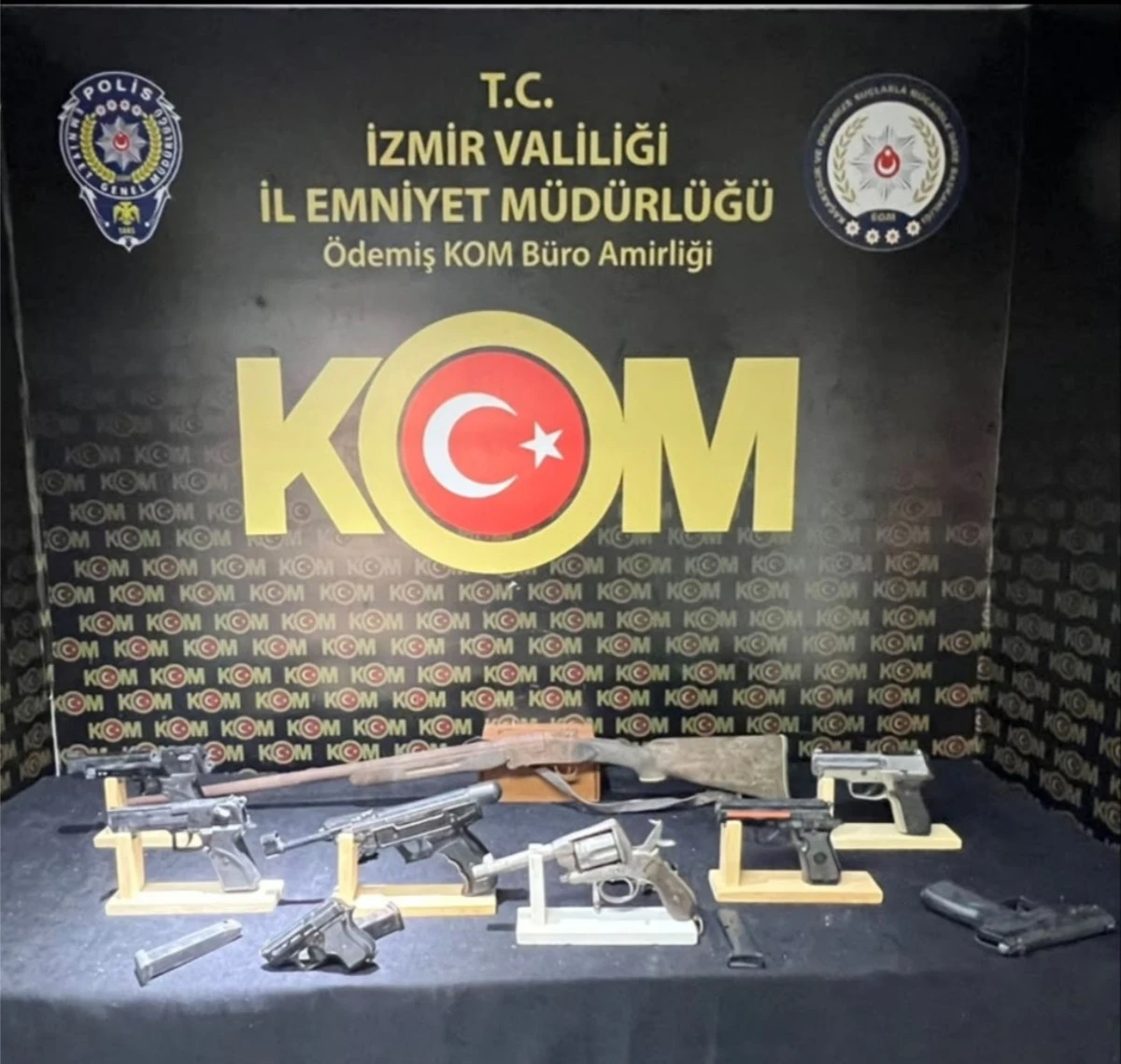 TİRE&rsquo;DE DEPOYA BASKIN! &Ccedil;OK SAYIDA SİLAH ELE GE&Ccedil;İRİLDİ