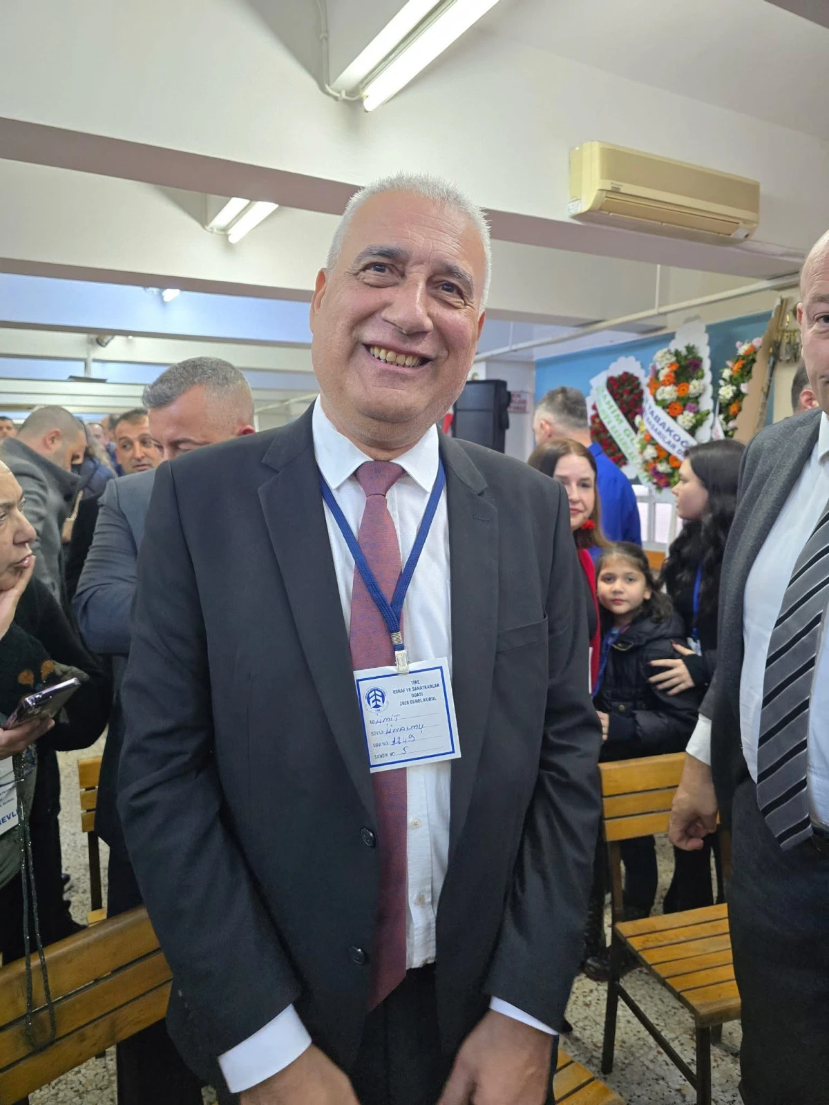 Tireli esnaf ve sanatkarlar &Uuml;nalmış ile &lsquo;yola devam&rsquo; dedi