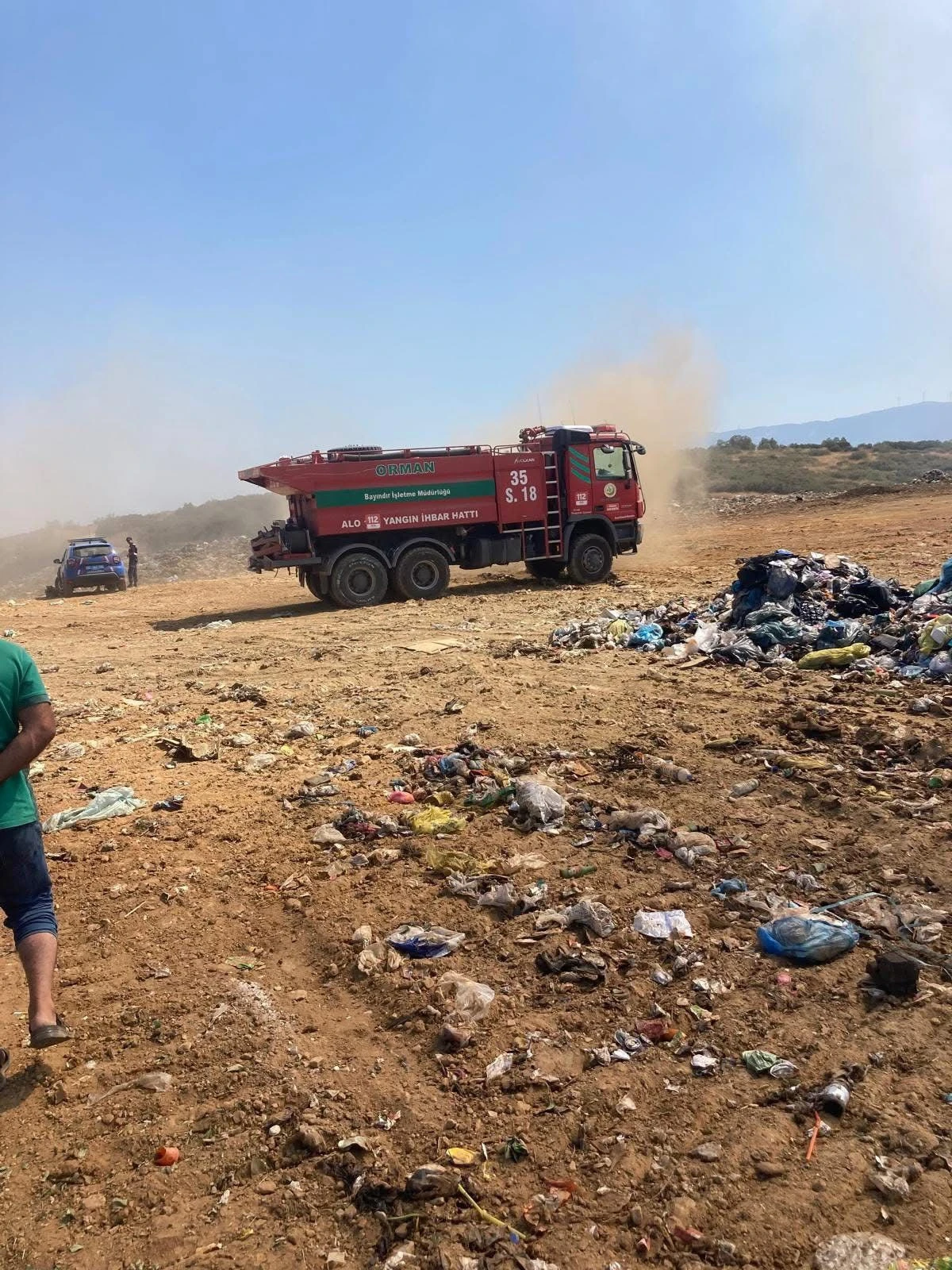 Ve Korkulan Oldu  Karateke’de Çöp Dökülen Alanda Yangın Çıktı